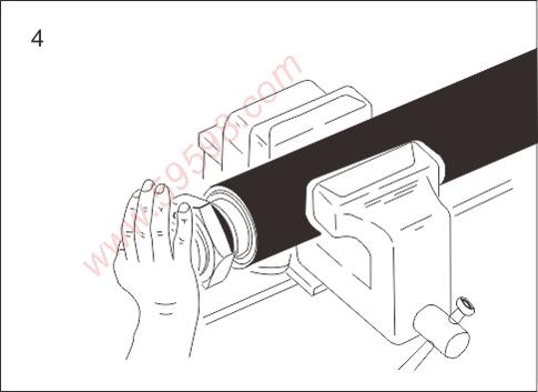 接头用力忘软管内按，使接头插入软管内